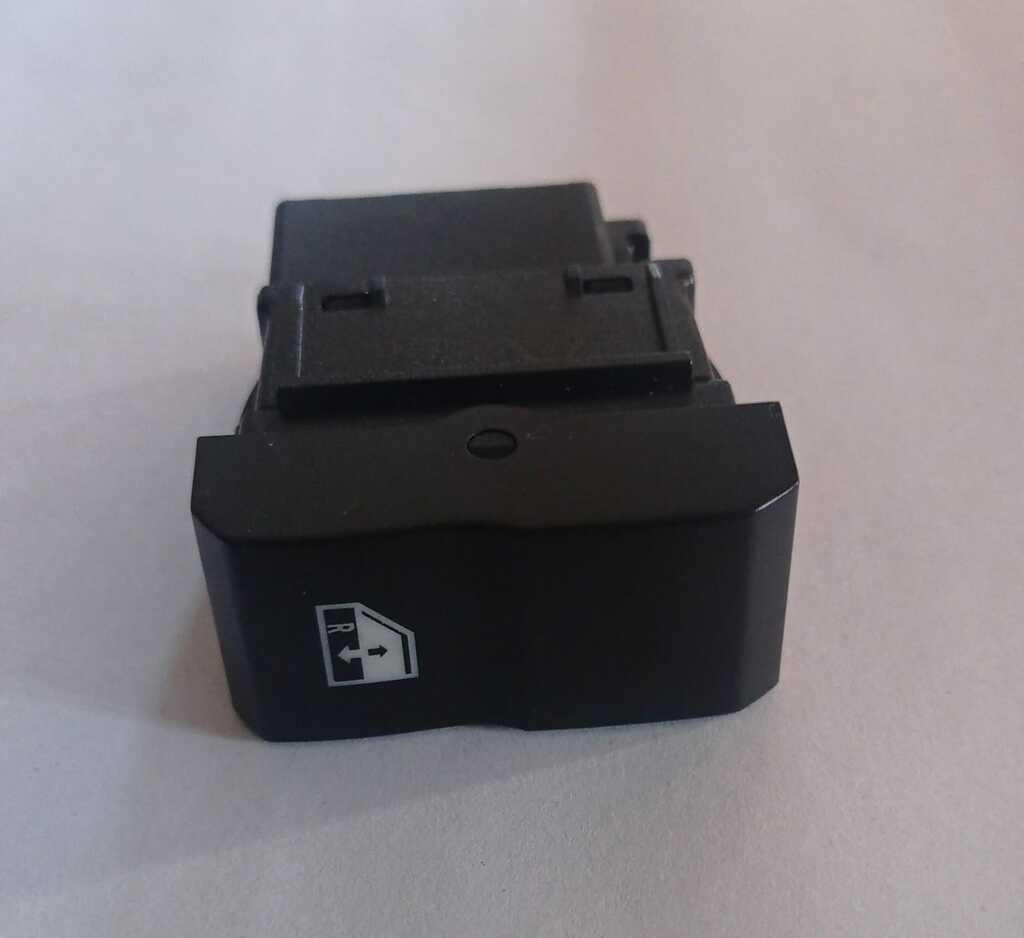 клавиша стеклоподъемника